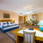 Hotel Tri Lilie