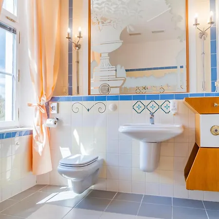 Tři Lilie Hotel 4*