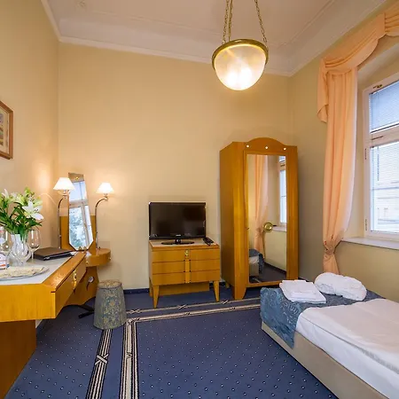 Tři Lilie Hotel 4*